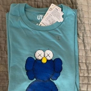 Uniqlo x kaws limited launch t-shirt